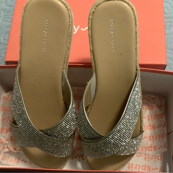 Easy Spirit Silver Sandals - Picture 5 of 9